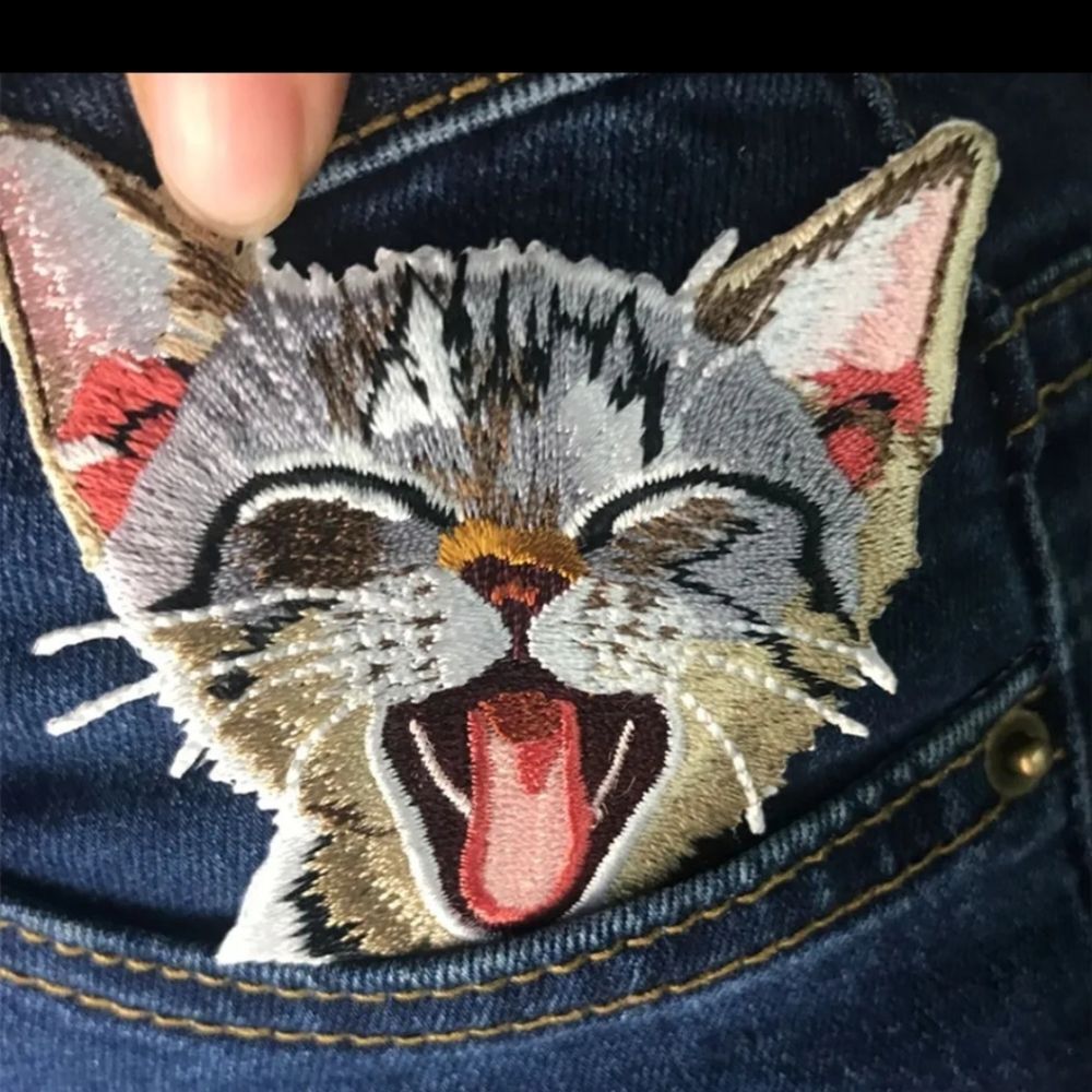 NWOT Iron-On Yowling Kitten Cat Pocket Patch